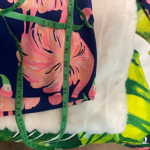 Lilly Pulitzer XS Blue Neon Pink Silk Flamingo Gold Button Preppy Colorful Top - Picture 4 of 7